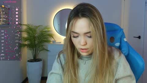 Snapshot of hottease_pvt chatting on January 30, 5:09 am hello Im Eva online show from January 30, 5:09 am