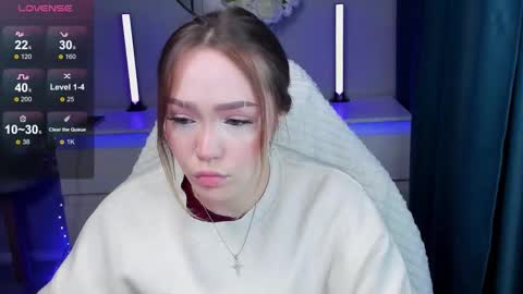 hello Im Eva online show from December 2, 5:19 pm