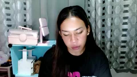 Snapshot of hottescum_intheworld chatting on October 19, 1:23 pm nika  online show from October 19, 1:23 pm