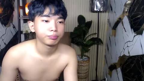 hottestloues online show from June 1, 9:38 pm