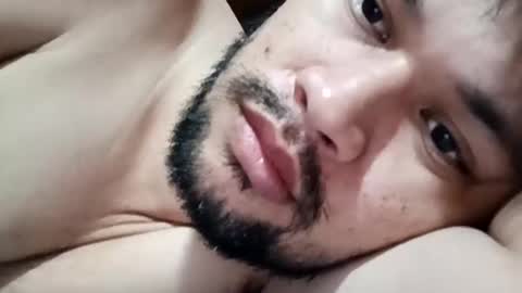 HottestPinoy32 online show from May 12, 1:41 pm