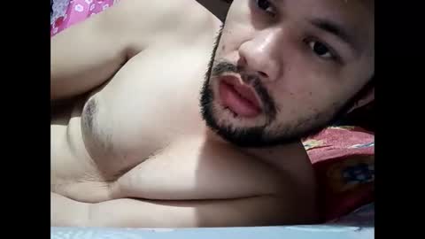 HottestPinoy32 online show from May 13, 12:24 pm