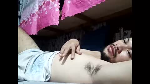 HottestPinoy32 online show from May 16, 12:37 pm
