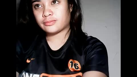 Snapshot of hottie_asianbabe chatting on February 9, 12:14 am Leen online show from February 9, 12:14 am