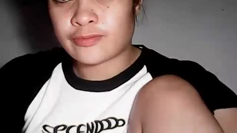Snapshot of hottie_asianbabe chatting on June 22, 8:44 am Leen online show from June 22, 8:44 am
