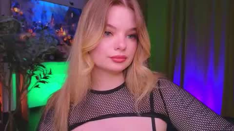 Snapshot of hottie_jane chatting on October 23, 3:44 pm Jane online show from October 23, 3:44 pm