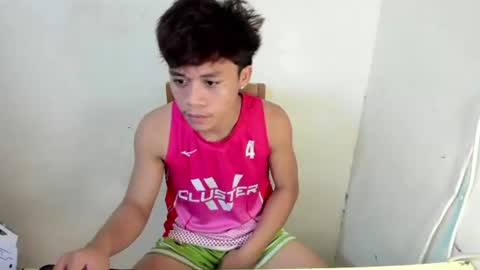 Snapshot of hottie_migs chatting on July 15, 6:35 pm hottie_migs online show from July 15, 6:35 pm