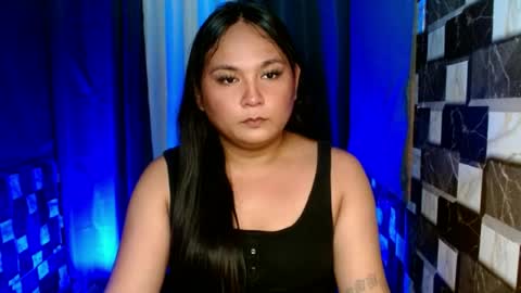 hottie_uzeah21 online show from July 1, 9:11 am