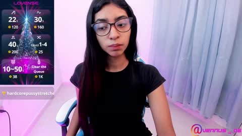 Snapshot of hottie_veronica chatting on December 30, 12:22 am Veronica independent model online show from December 30, 12:22 am