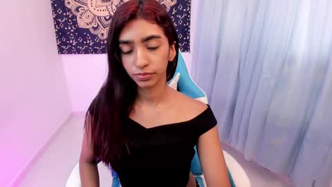 Snapshot of hottie_veronica chatting on February 21, 6:26 pm Veronica independent model online show from February 21, 6:26 pm