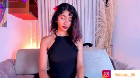 Snapshot of hottie_veronica chatting on June 19, 8:34 pm Veronica independent model online show from June 19, 8:34 pm