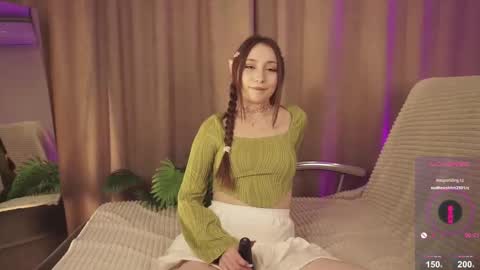 hottpeachh online show from October 16, 5:25 pm