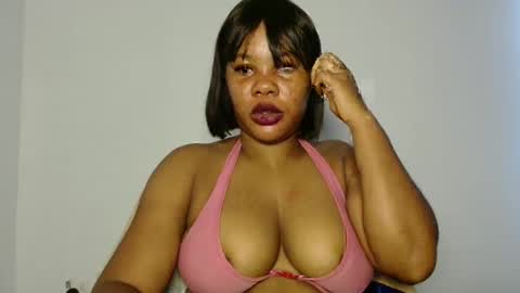 hotty_lora889 online show from April 17, 9:45 am