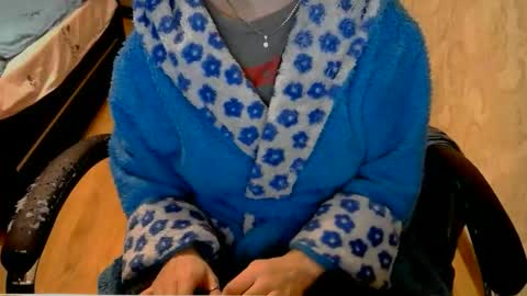 Snapshot of hotty_mary chatting on February 19, 6:59 pm Mary online show from February 19, 6:59 pm