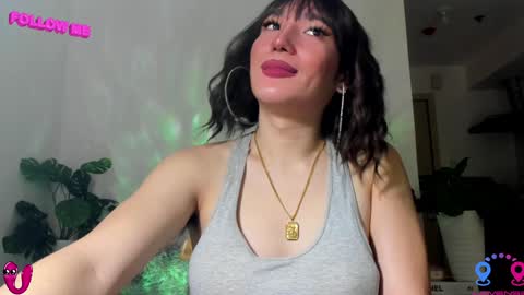 Snapshot of hottycrishinaxx chatting on January 25, 4:23 am crishinahotty online show from January 25, 4:23 am