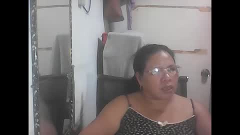 hottycrissy4u online show from January 19, 2:32 pm