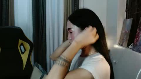 Snapshot of hottyshedah_0209 chatting on February 3, 6:00 am THALIE online show from February 3, 6:00 am