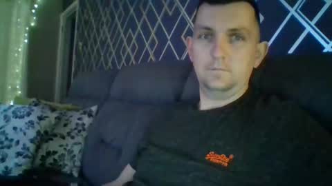 hotuk86 online show from January 28, 9:08 pm