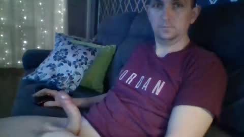 hotuk86 online show from February 11, 9:46 pm