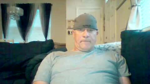 Snapshot of hotyummycock69 chatting on October 24, 11:28 am hotyummycock69 online show from October 24, 11:28 am