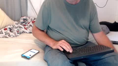 Snapshot of houseflipper chatting on August 7, 6:54 pm houseflipper online show from August 7, 6:54 pm