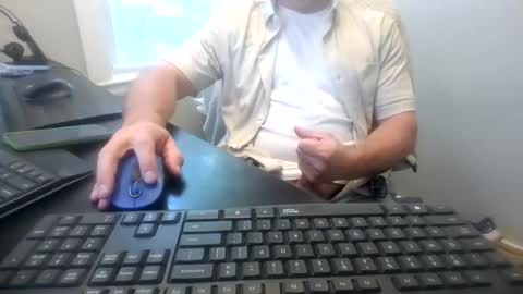 Snapshot of hoverday chatting on June 14, 1:57 pm hoverday online show from June 14, 1:57 pm