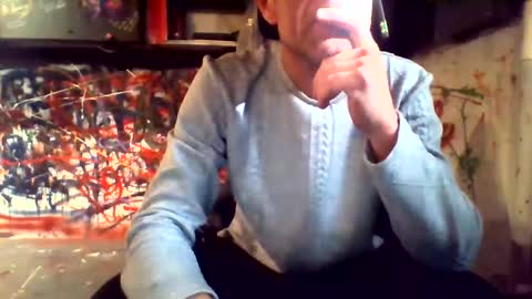 Snapshot of howbowdadareboy33 chatting on December 8, 7:54 pm ask me online show from December 8, 7:54 pm