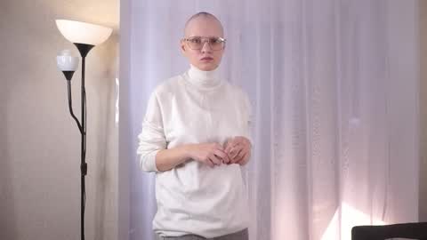 Snapshot of howdy_baldy chatting on October 27, 6:06 am Eva online show from October 27, 6:06 am