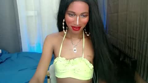 hugecock_caramel online show from April 12, 6:29 am