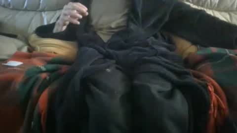 Snapshot of hugenob4u chatting on November 2, 3:25 pm hugenob4u online show from November 2, 3:25 pm