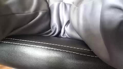 Snapshot of hugepecker131 chatting on October 6, 3:31 pm hugepecker131 online show from October 6, 3:31 pm