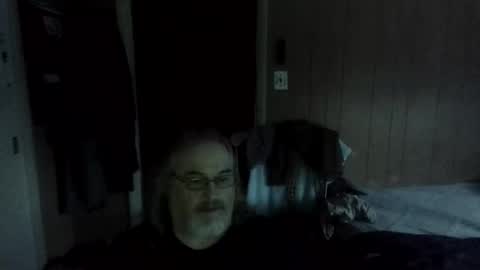 Snapshot of huggybear566 chatting on June 10, 11:53 am lonely huggy bear online show from June 10, 11:53 am