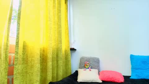 Snapshot of hugo_bighot chatting on December 6, 2:38 pm hugo_bighot online show from December 6, 2:38 pm