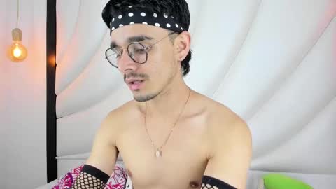 HUGO online show from March 5, 10:10 pm