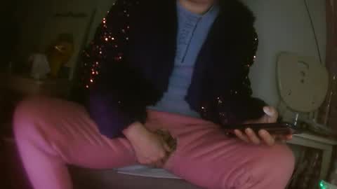 hujiajia520321431 online show from March 14, 10:15 pm