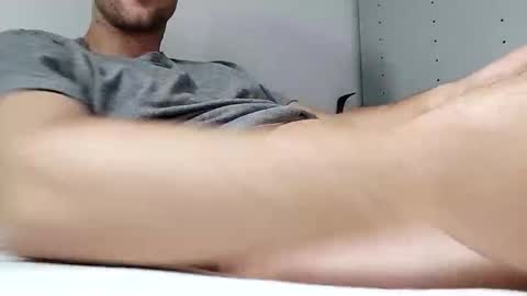 Snapshot of hukssss chatting on December 21, 2:51 am hukssss online show from December 21, 2:51 am