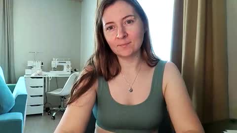 Snapshot of humpygrey chatting on February 19, 7:04 am HumpyGrey online show from February 19, 7:04 am