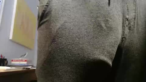 Snapshot of hung_hot_fit10 chatting on October 13, 1:11 pm Big uncut cock dripping online show from October 13, 1:11 pm