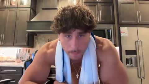 hungkingg22 online show from May 17, 2:46 pm