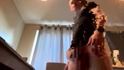 Snapshot of hungteasex chatting on April 29, 5:52 pm HungTeaseX online show from April 29, 5:52 pm