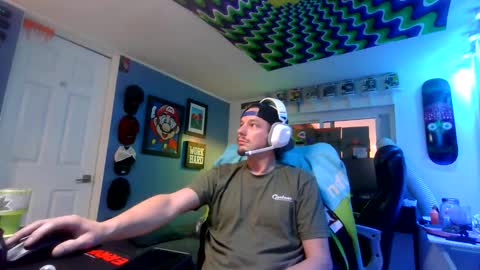 Snapshot of hungtxcock92 chatting on December 16, 2:11 pm hungtxcock92 online show from December 16, 2:11 pm