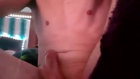 Snapshot of hungwell138 chatting on March 7, 9:27 pm Hungwell138 online show from March 7, 9:27 pm