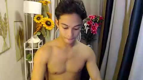hunk_edward online show from May 21, 6:42 am