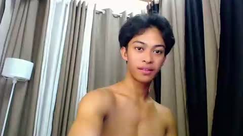 Snapshot of hunk_edward chatting on June 3, 8:06 am hunk_edward online show from June 3, 8:06 am