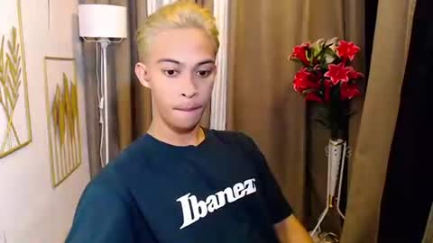 Snapshot of hunk_edward chatting on June 10, 7:51 am hunk_edward online show from June 10, 7:51 am