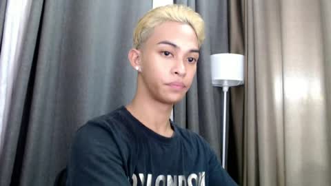 Snapshot of hunk_edward chatting on June 18, 11:25 am hunk_edward online show from June 18, 11:25 am
