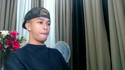 Snapshot of hunk_edward chatting on June 27, 8:08 am hunk_edward online show from June 27, 8:08 am