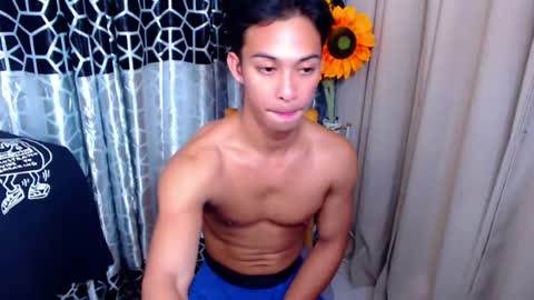 Snapshot of hunk_edward chatting on July 15, 8:41 am hunk_edward online show from July 15, 8:41 am