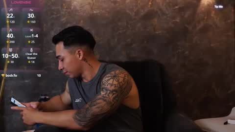 hunk_ryan online show from November 28, 2:20 pm