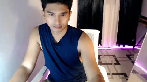 hunkdrey online show from March 29, 3:45 pm